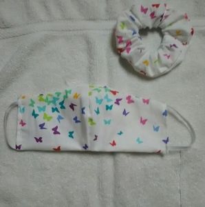 Face mask with scrunchie